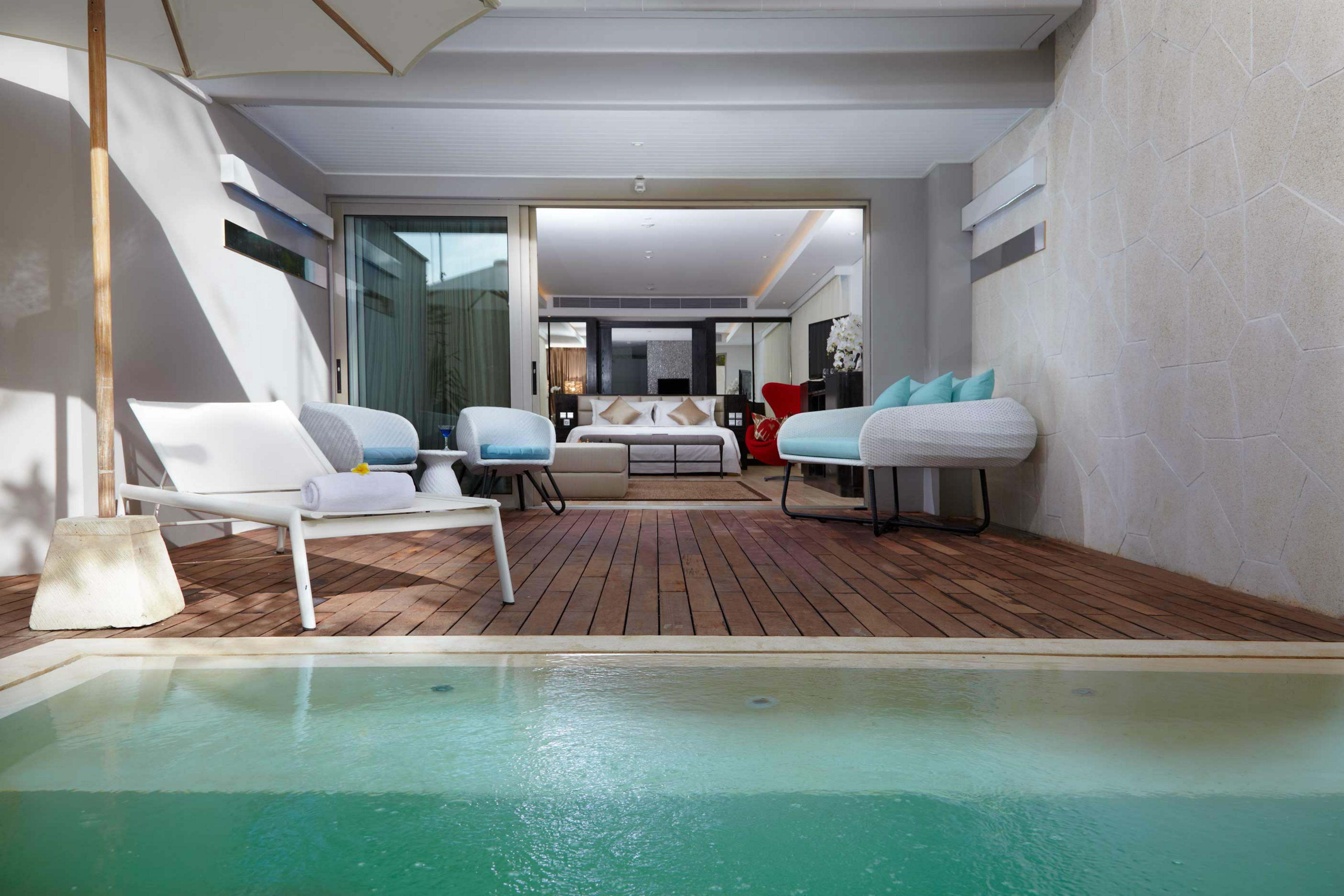 Double - Six, Luxury Hotel - Seminyak Εξωτερικό φωτογραφία The hotel's pool