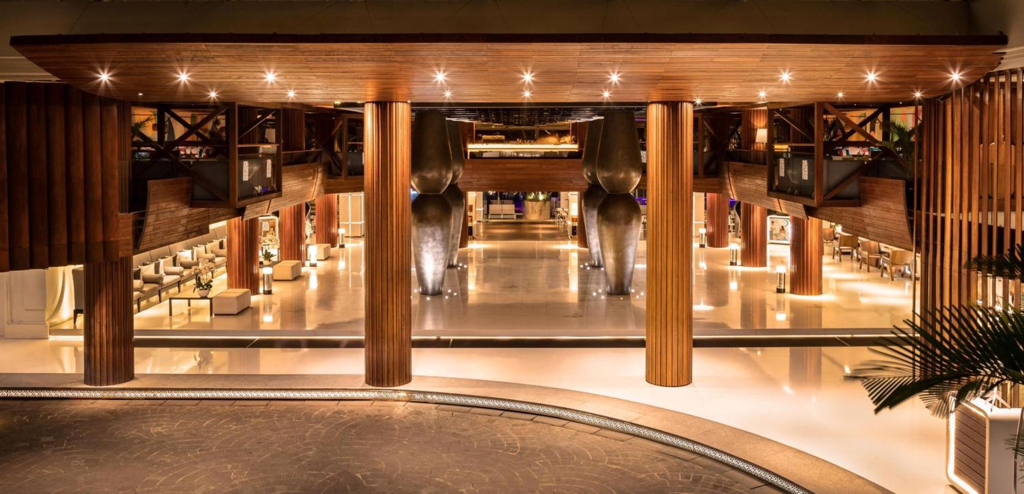Double - Six, Luxury Hotel - Seminyak Εξωτερικό φωτογραφία The interior of the hotel