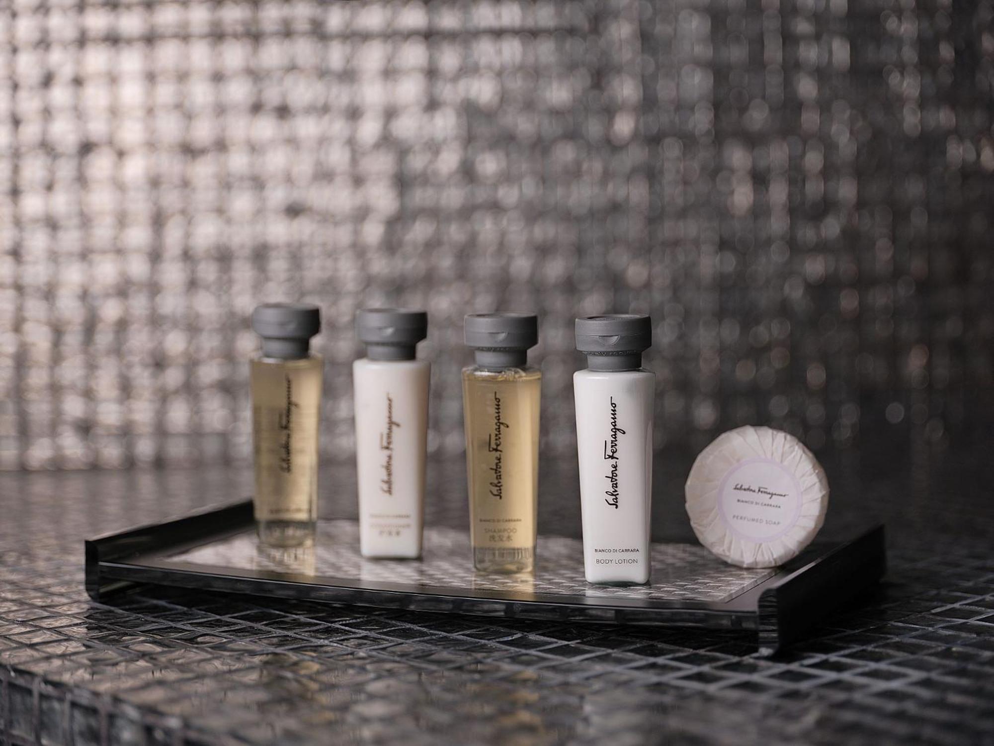 Double - Six, Luxury Hotel - Seminyak Εξωτερικό φωτογραφία Salvatore Ferragamo amenities